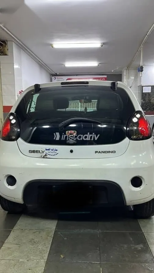 جيلي باندينو 2016 أبيض مستعملة للبيع - 1