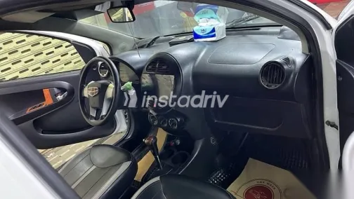 جيلي باندينو 2016 أبيض مستعملة للبيع - 5