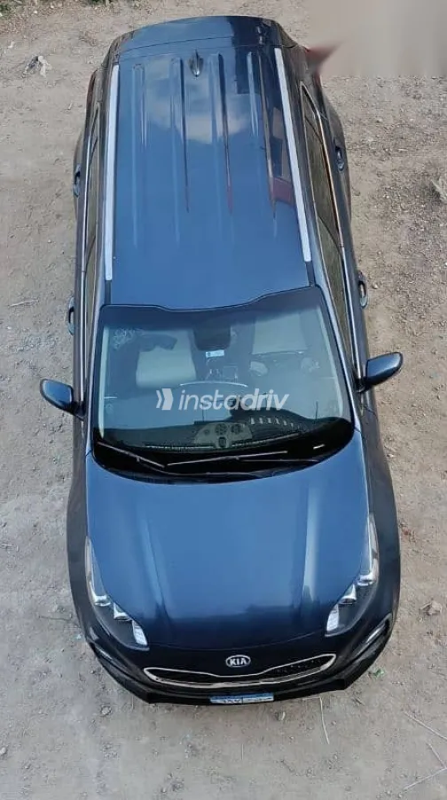 كيا سبورتاج 2021 أزرق غامق مستعملة للبيع - 2