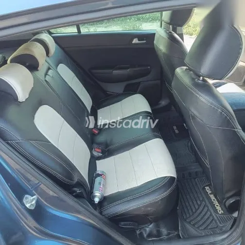 كيا سبورتاج 2021 أزرق غامق مستعملة للبيع - 7