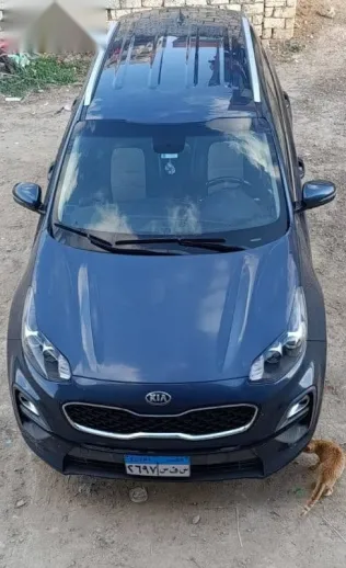 كيا سبورتاج 2021 أزرق غامق مستعملة للبيع