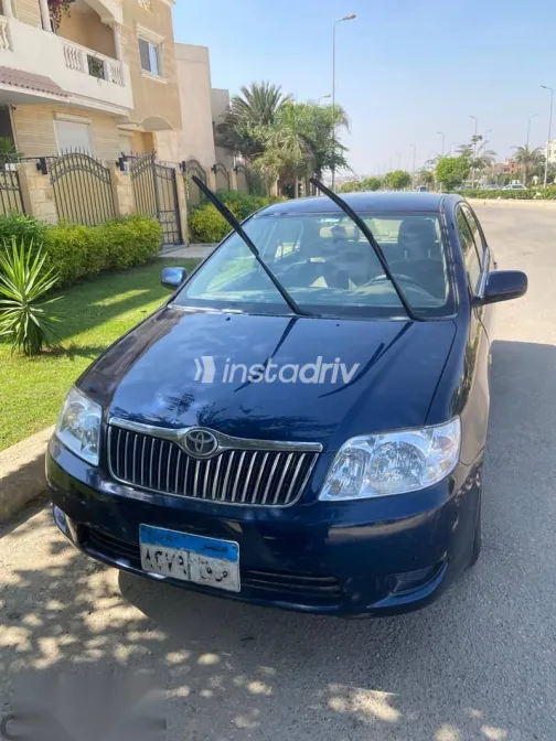 تويوتا كورولا 2007 أزرق غامق مستعملة للبيع - 1