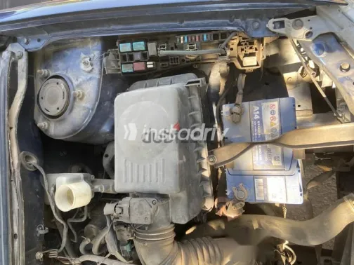 تويوتا كورولا 2007 أزرق غامق مستعملة للبيع - 9