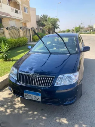 تويوتا كورولا 2007 أزرق غامق مستعملة للبيع