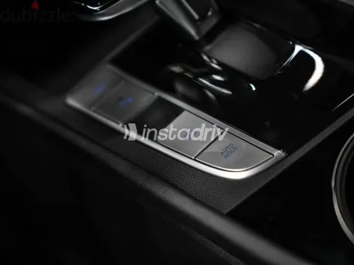 هيونداي إلنترا 2025 أبيض جديدة للبيع - 6