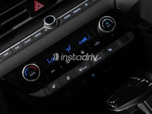 هيونداي إلنترا 2025 أبيض جديدة للبيع - 7