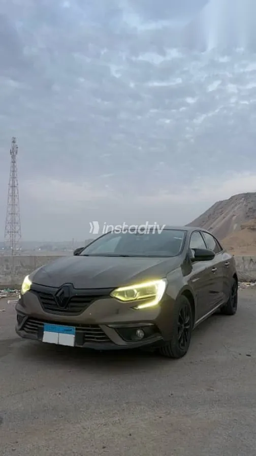 رينو ميجان 2020 بني مستعملة للبيع - 4