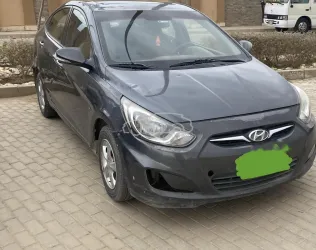 هيونداي اكسنت RB 2012 فضي مستعملة للبيع