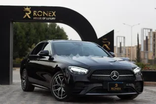 مرسيدس E 200 2022 أسود مستعملة للبيع