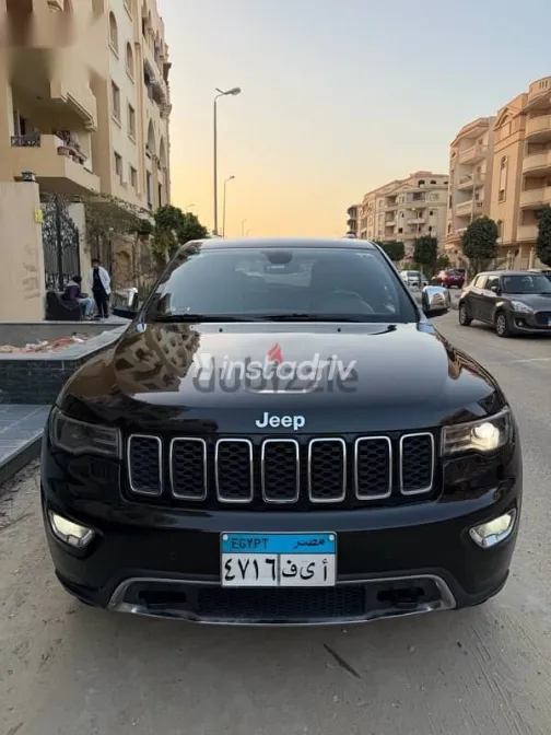 جيب شيروكي 2021 أسود مستعملة للبيع - 1