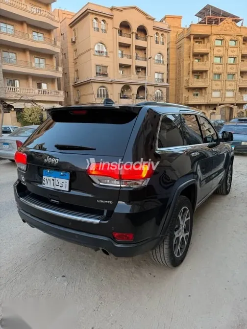 جيب شيروكي 2021 أسود مستعملة للبيع - 5