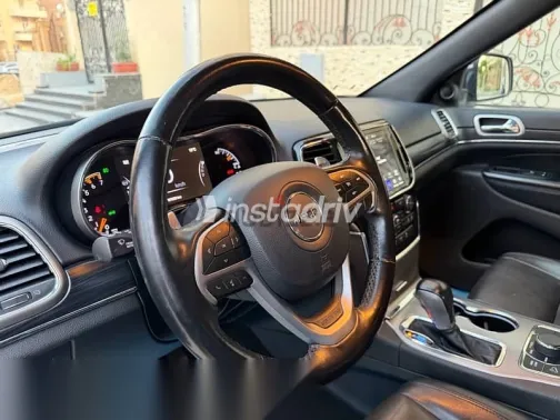 جيب شيروكي 2021 أسود مستعملة للبيع - 8