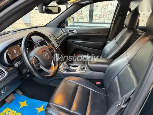 جيب شيروكي 2021 أسود مستعملة للبيع - 9