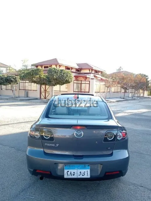 مازدا 3 2007 رمادي مستعملة للبيع - 1