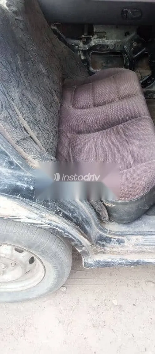 سوزوكى سويفت 1996 أسود مستعملة للبيع - 6