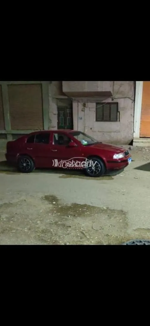 سكودا اوكتافيا A4 1998 أحمر غامق مستعملة للبيع - 2