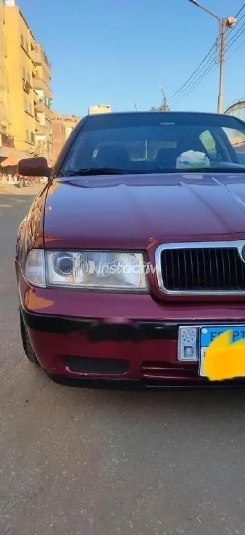 سكودا اوكتافيا A4 1998 أحمر غامق مستعملة للبيع - 4