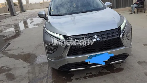 ميتسوبيشي اكليبس كروس 2022 فضي مستعملة للبيع - 1