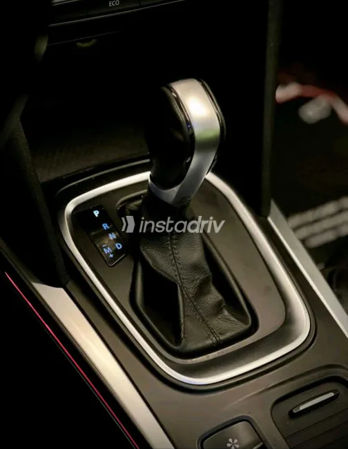 Renault Megane 2018 White Used for Sale - 1