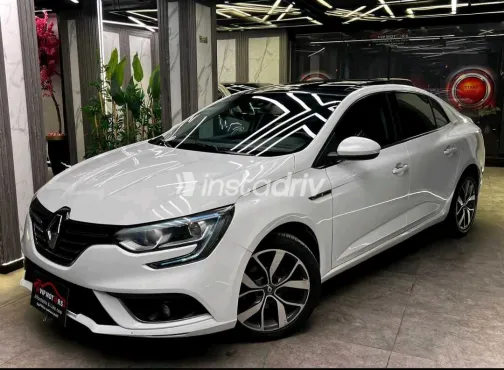 Renault Megane 2018 White Used for Sale - 5