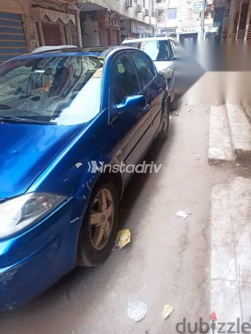 رينو ميجان 2008 أزرق غامق مستعملة للبيع - 2