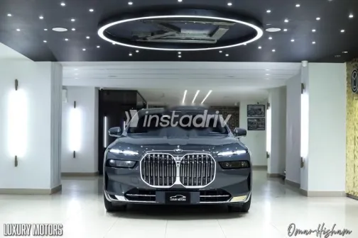 بي ام دبليو 740 2026 رمادي مستعملة للبيع - 2