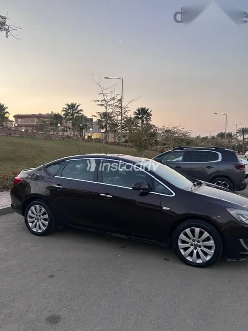 اوبل أسترا 2013 نبيتي مستعملة للبيع - 1