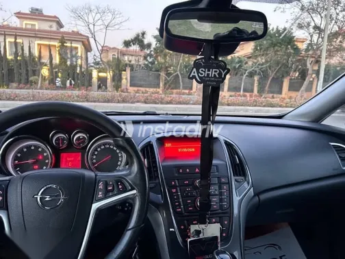 اوبل أسترا 2013 نبيتي مستعملة للبيع - 4