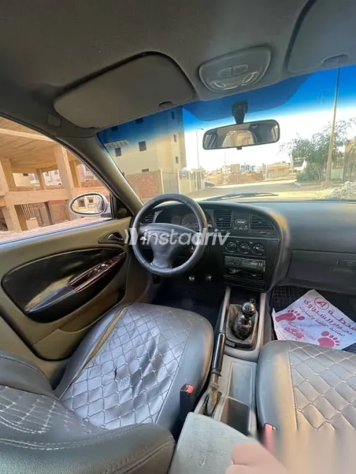 دايو نوبيرا 2004 فضي مستعملة للبيع - 2