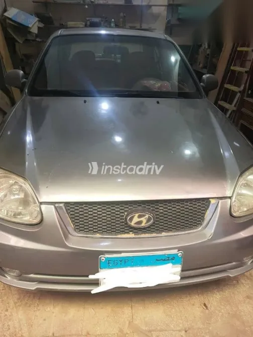 Hyundai Verna 2011 Gray Used for Sale - 1