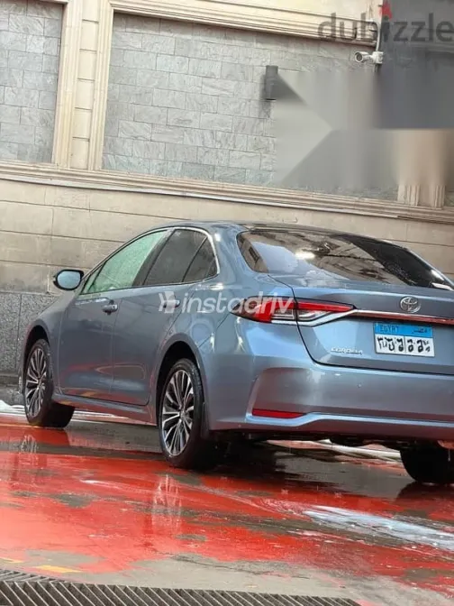 تويوتا كورولا 2025 أزرق غامق مستعملة للبيع - 2