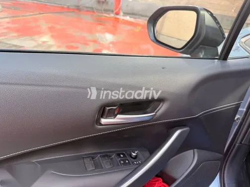 تويوتا كورولا 2025 أزرق غامق مستعملة للبيع - 8