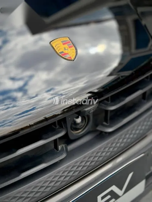 Porsche Macan 2024 Black Used for Sale - 1