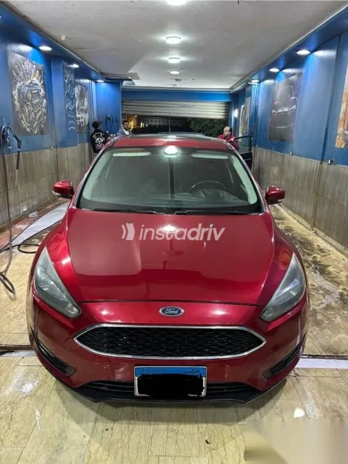 Ford Focus 2017 Red Used for Sale - 1