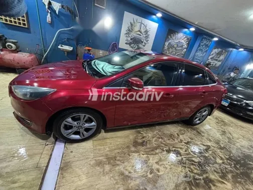 Ford Focus 2017 Red Used for Sale - 3