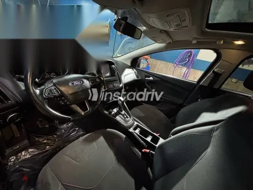 Ford Focus 2017 Red Used for Sale - 6