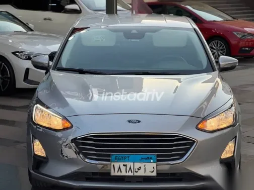 فورد فوكس 2022 فضي مستعملة للبيع - 2