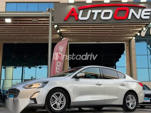 فورد فوكس 2022 فضي مستعملة للبيع - 3