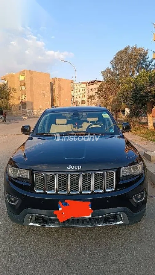 جيب شيروكي 2014 أسود مستعملة للبيع - 1