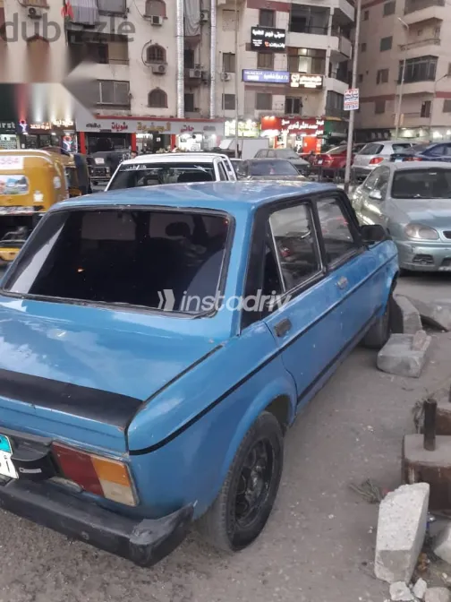فيات 128 1992 أزرق غامق مستعملة للبيع - 5