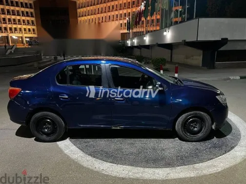 رينو لوجان 2016 أزرق غامق مستعملة للبيع - 2