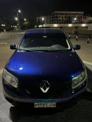 رينو لوجان 2016 أزرق غامق مستعملة للبيع