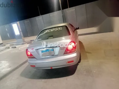 نيسان صنى 2008 فضي مستعملة للبيع - 7