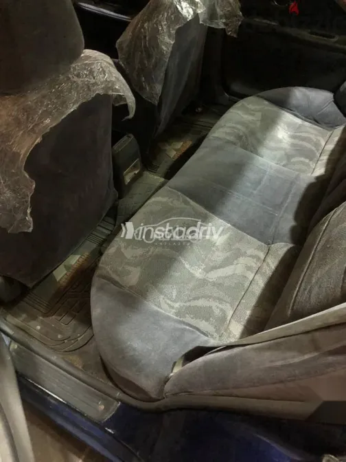 ميتسوبيشي لانسر 2000 أزرق غامق مستعملة للبيع - 5