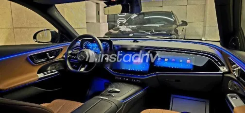 مرسيدس E 200 2024 أسود مستعملة للبيع - 3