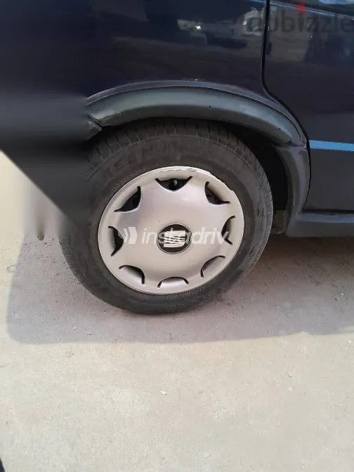 سيات ابيزا 1992 أزرق غامق مستعملة للبيع - 2