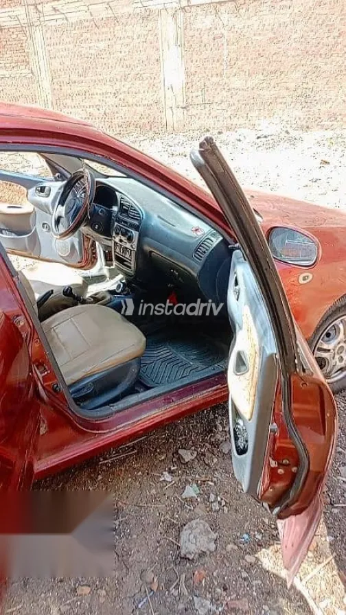 دايو لانوس 1999 أحمر مستعملة للبيع - 10