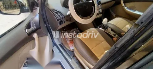 اسبيرانزا M11 2010 أسود مستعملة للبيع - 5