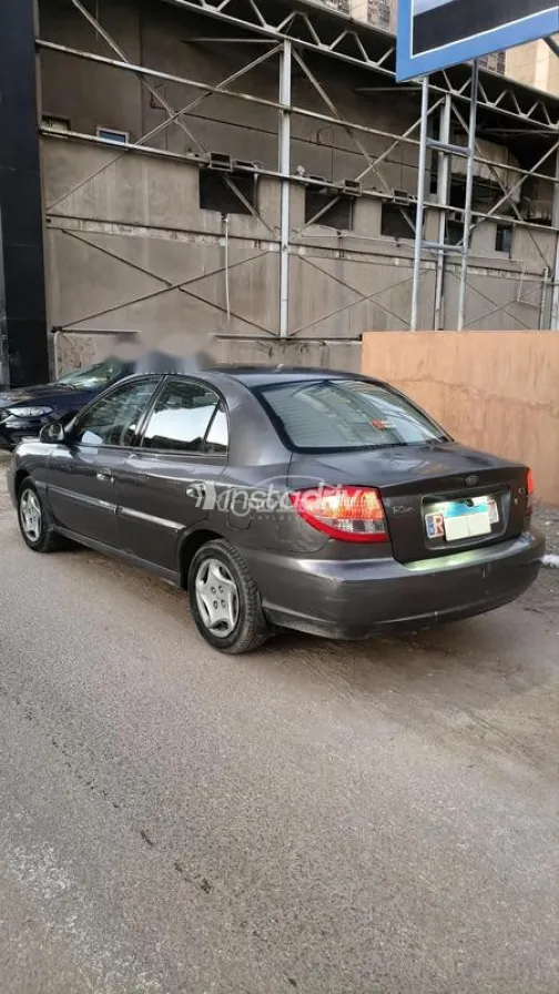 كيا ريو 2003 رمادي مستعملة للبيع - 4