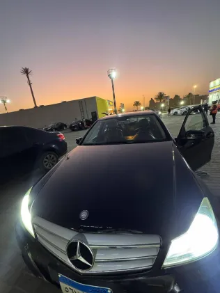 Mercedes C 180 2013 White Used for Sale